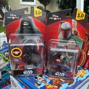 ❤️ Sold❤️ Disney Black Action Figures Playset